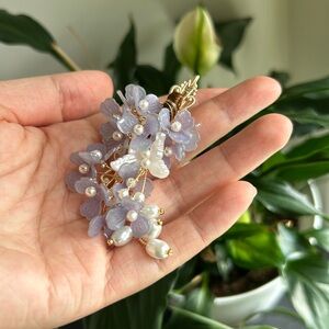 Light lilac floral pearl hair clip/brooch